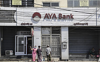 미얀마, 사태 악화에 경제활동도 ‘멈춤’…상점·은행 연이어 폐점