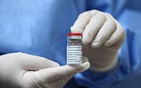 영국 보건당국 “아스트라제네카 백신이 혈전 일으키지 않는다”
