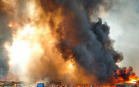 방글라데시 로힝야 난민촌서 대형 화재…3000개 이상 대피소 전소·최소 5명 사망
