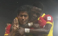 미얀마 축구선수, ‘세 손가락 경례’ 세리머니 했다가…말레이 리그 ‘출전정지’