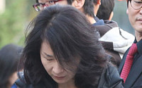 [포토]"우리 아들딸, 떨지말고 잘해…" 어머니의 간절한 기도