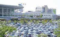 [포토] 김포공항, 여행객들이 두고간 차량들