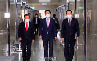 [포토] 비상대책위원회의 참석하는 김기현 권한대행