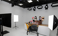 이마트, '라방' 최적화된 ‘스튜디오e’ 오픈…14일 ‘쓱라이브’로 건기식 판매