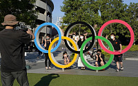 일본 관방장관 “미국 여행 금지 권고, 올림픽 선수단 파견과 무관”