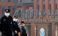미국 에너지부, 중국연구소 코로나19 유출설 지지...백악관에 보고