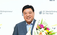 서정진 셀트리온그룹 명예회장, 한국인 최초 'EY 세계 최우수 기업가상' 수상