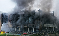 쿠팡 화재 진화 50시간도 넘어…&quot;오늘 건물 안전진단&quot;