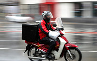 식당 앞은 배달 오토바이로 ‘문전성시’…매장은 ‘썰렁’