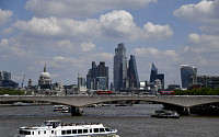 영국 런던, 브렉시트에도 ‘글로벌 금융 허브’ 지위 끄떡없다