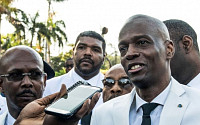 아이티 대통령, 자택 침입 괴한에 암살당해…임시총리 “야만적 행위” 비판