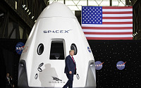 트럼프, 브랜슨 우주여행 성공에 “내가 가능케 했다” 자화자찬