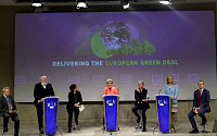 EU, 기후변화 대응 정책 패키지…내연기관차량 퇴출·탄소국경세 도입