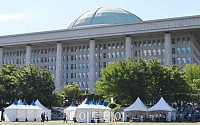[포토] 국회에 설치된 코로나19 선별검사소