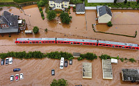[이슈크래커] 서유럽 폭우·북미엔 폭염…‘지구온난화’가 부른 기후 참사