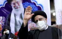 이란, 신임 대통령 취임… “미국 제재 해제 위한 조처할 것”