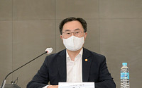 문승욱 장관 “코로나·탄소중립 상황에서 산업·기술 주도권 확보”