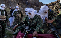 한국군 전투복 입은 아프간 무장단체 탈레반…왜?