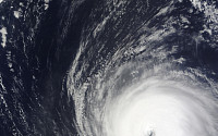 [일기예보] 12호 태풍 ‘오마이스’ 23일 밤 남해안 상륙…“강풍·폭우 대비”