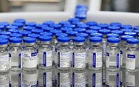 휴온스글로벌, 러시아 '스푸트니크V '백신 시생산 시작…수십 억 도즈 계약 논의 중