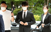 아이콘 출신 비아이, '마약 투여' 혐의로 징역 3년 구형