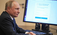 '코로나19 자가격리' 푸틴, 온라인으로 총선 투표