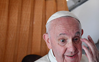 교황 “수술 후 일부 고위 성직자들 새 교황 선출 준비해”