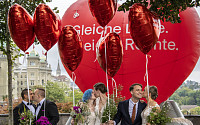 스위스 동성 결혼 합법화...전세계 30번째