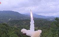 [종합]북한 &quot;극초음속 미사일 화성-8형 시험 발사...앰플화 연료 첫 도입&quot;