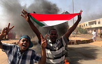 아프리카 수단서 또 쿠데타…정부 해산·공항 폐쇄