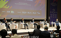 [포토] 패널토론하는 참석자들