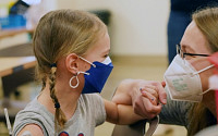코스타리카, 세계 최초로 5~11세 어린이 백신 접종 의무화
