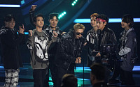 방탄소년단, 미국 ‘3대 음악상’ AMA 대상…K-팝 새역사 썼다