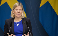 스웨덴 최초 여성총리, 선출된지 반나절만에 사퇴