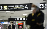 일본, 사흘 만에 ‘국제 항공편 신규 예약 중단’ 철회