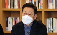 이재명 &quot;일본 독도 분쟁지역화 전략… 다케시마 표기 강력 항의해야&quot;