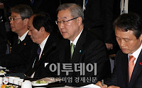 [포토]모두발언하는 김성환 외통부 장관