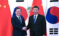 [종합] “중국, 베이징올림픽에 문재인 대통령 공식 초청”…일본도 눈치 보기