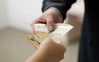‘최고금리 인하·대출 압박·규제 강화’ 3중고...서민 ‘불법사금융’에 몰리나
