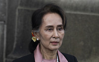 ‘비상사태’ 연장한 미얀마 군부, 아웅산 수치 일부 혐의 사면
