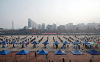다급한 중국, 올림픽 앞두고 잇단 봉쇄...글로벌 인플레 부채질 우려