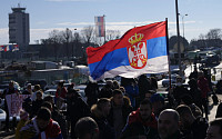 조코비치, 환영 인파 속 세르비아 귀국...프랑스오픈도 참가 위기?