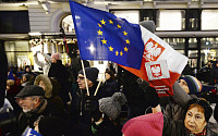 유럽법원 “민주주의 훼손 시 지원 축소는 정당”…헝가리·폴란드 EU 탈퇴 우려