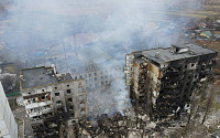 [우크라이나 침공] “키이우 인근, 러시아 공격에 거의 완전히 파괴”