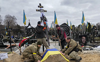 [우크라이나 침공] 러-우크라 3차 회담 1~2일 내 예정...러시아는 휴전 약속 어기고 공격 지속