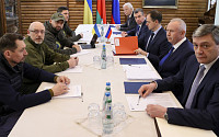 [우크라이나 침공] 러시아-우크라이나 3차 회담 종료…4차도 조만간