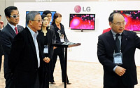 삼성·LG, 올 목표는 '퍼스트무버'