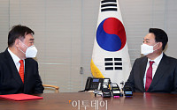 [포토] 윤석열 대통령 당선인, 싱하이밍 주한중국대사 접견