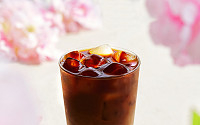 음료에 먼저 핀 벚꽃…커피 프랜차이즈, 봄시즌 음료 '활짝'