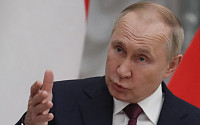 러시아, 24일부터 주식시장 일부 재개…푸틴 &quot;가스 판매대금 루블화만 결제&quot;
